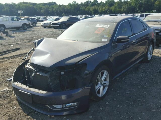 1VWBM7A38DC128129 - 2013 VOLKSWAGEN PASSAT SE BLUE photo 2