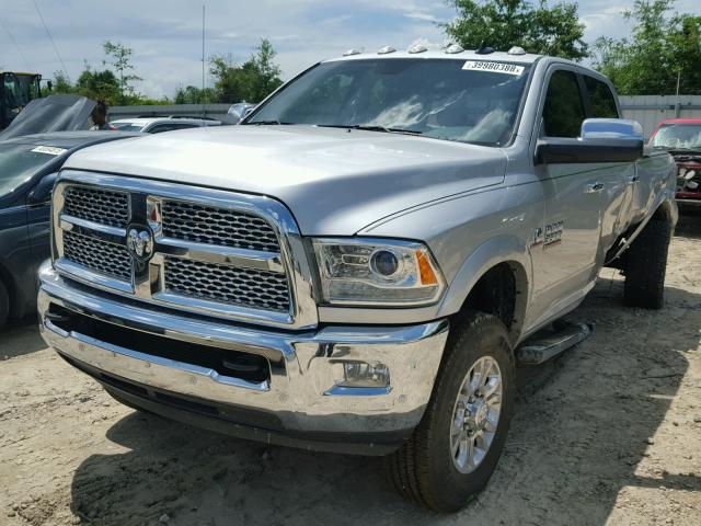 3C63R3EL8HG528200 - 2017 RAM 3500 LARAM SILVER photo 2