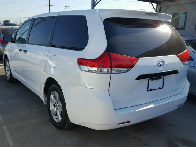 5TDZK3DC4DS385413 - 2013 TOYOTA SIENNA BAS WHITE photo 3