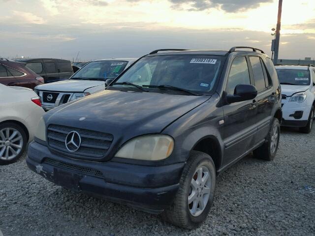 4JGAB72E7YA159776 - 2000 MERCEDES-BENZ ML 430 蓝色 照片 2