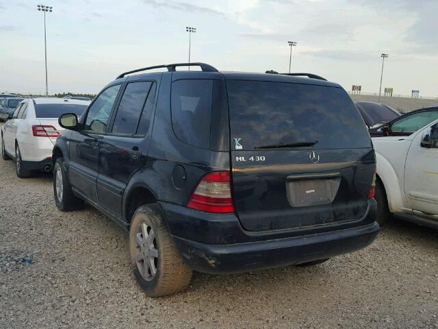 4JGAB72E7YA159776 - 2000 MERCEDES-BENZ ML 430 蓝色 照片 3