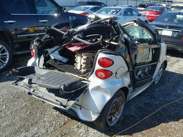 WMEEK3BA8FK832904 - 2015 SMART FORTWO PAS SILVER photo 4