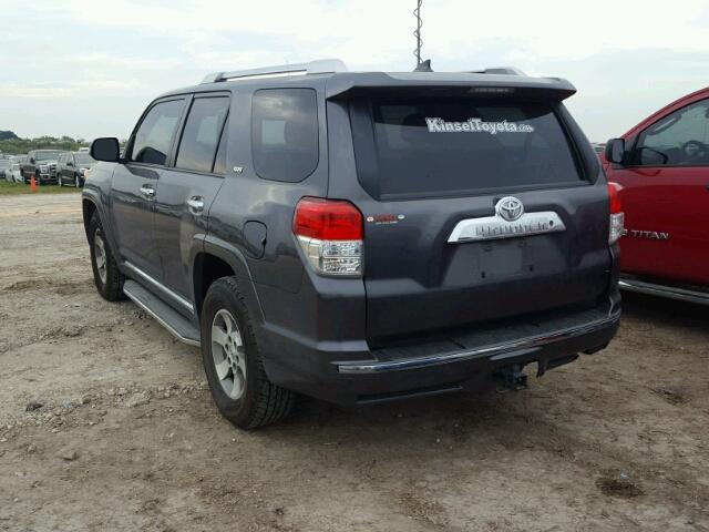 JTEZU5JR0D5046857 - 2013 TOYOTA 4RUNNER GRAY photo 3