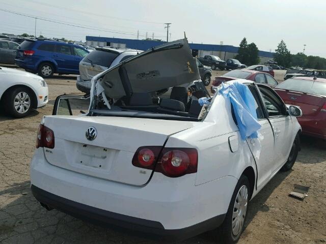 3VWJM71K49M092030 - 2009 VOLKSWAGEN JETTA S WHITE photo 4