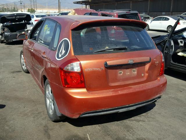 KNAFE242995023437 - 2009 KIA SPECTRA SX ORANGE photo 3