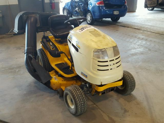 1F084H10055000002 - 2004 CUB CADET YELLOW photo 1