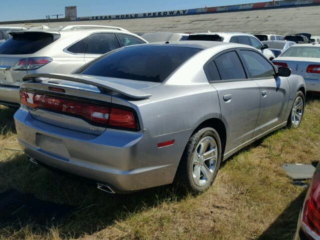 2C3CDXCT8DH613618 - 2013 DODGE CHARGER SILVER photo 4