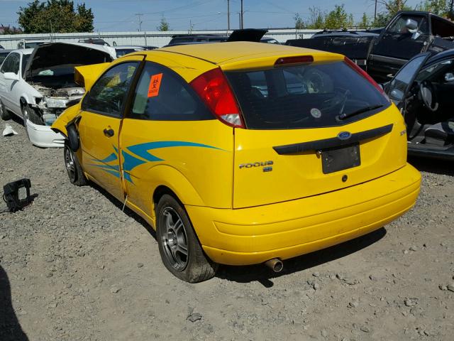 1FAFP31NX6W148220 - 2006 FORD FOCUS YELLOW photo 3