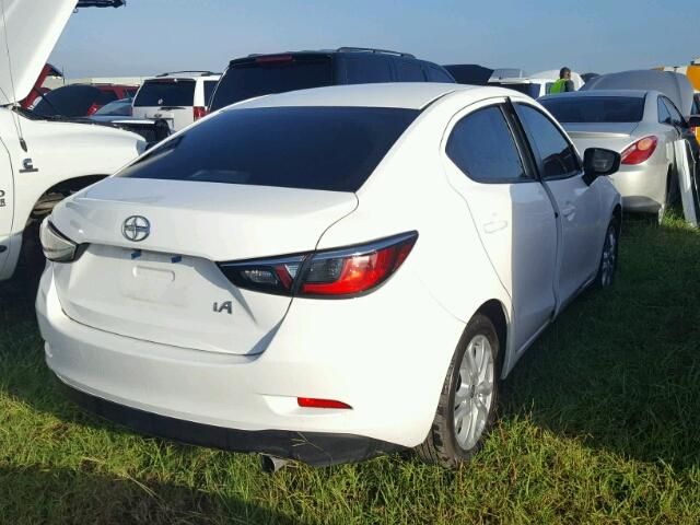 3MYDLBZVXGY139962 - 2016 TOYOTA SCION IA WHITE photo 4