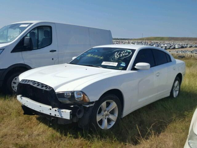 2C3CDXBG1EH227676 - 2014 DODGE CHARGER WHITE photo 2