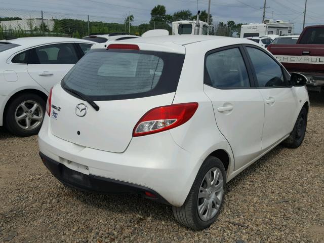 JM1DE1KY6E0178093 - 2014 MAZDA MAZDA2 SPO WHITE photo 4