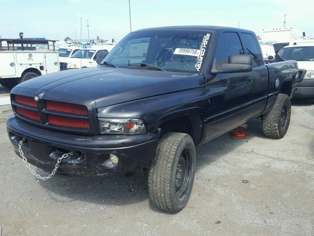 1B7HF13Z5YJ114986 - 2000 DODGE RAM 1500 BLACK photo 2