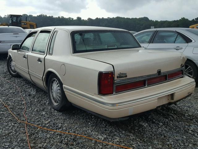 1LNLM83W1VY695108 - 1997 LINCOLN TOWN CAR C CREAM photo 3