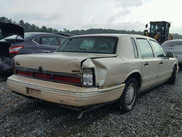 1LNLM83W1VY695108 - 1997 LINCOLN TOWN CAR C CREAM photo 4