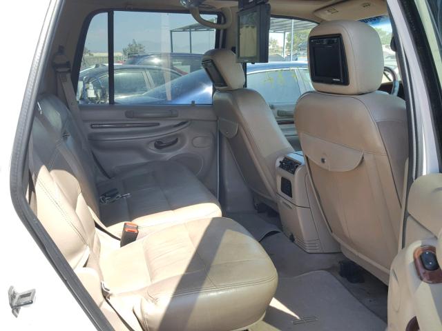 5LMEU27A11LJ04624 - 2001 LINCOLN NAVIGATOR WHITE photo 6