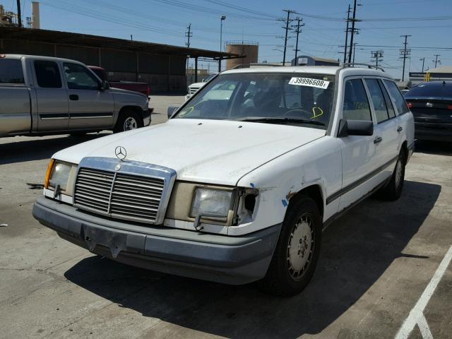 WDBEA90D2JF082403 - 1988 MERCEDES-BENZ 300 TE WHITE photo 2