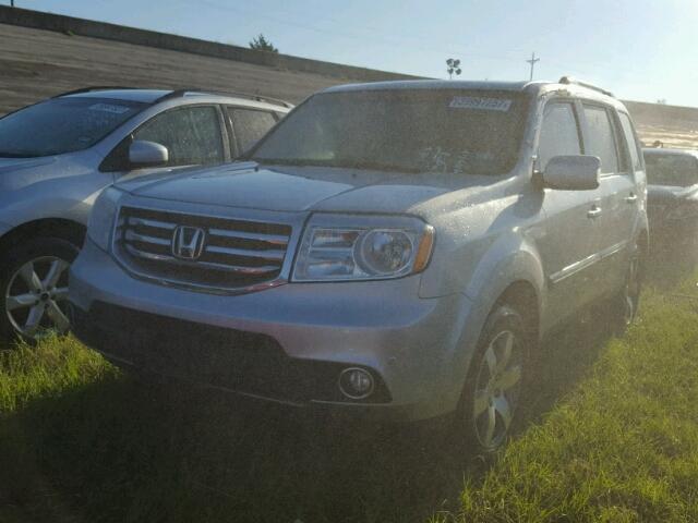 5FNYF4H99FB003789 - 2015 HONDA PILOT TOUR SILVER photo 2