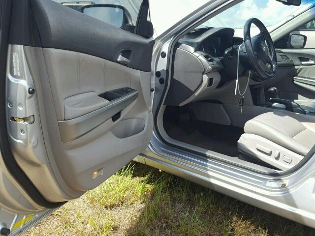 JHMCP26878C046807 - 2008 HONDA ACCORD SILVER photo 9