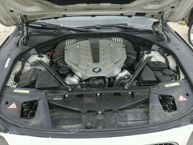 WBAKA83539CY34185 - 2009 BMW 750 I WHITE photo 5