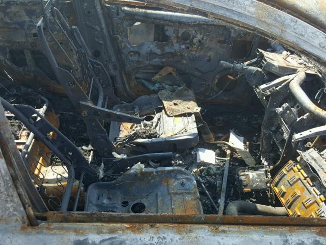 KL1TD6DE2AB048963 - 2010 CHEVROLET AVEO LS SILVER photo 5