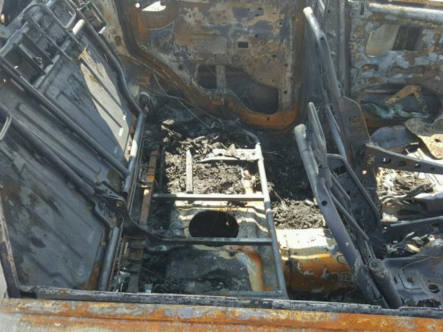 KL1TD6DE2AB048963 - 2010 CHEVROLET AVEO LS SILVER photo 6