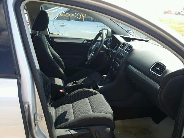 WVWDB7AJ9DW130910 - 2013 VOLKSWAGEN GOLF 银色 照片 5