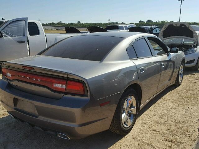 2B3CL3CG1BH581989 - 2011 DODGE CHARGER GRAY photo 4