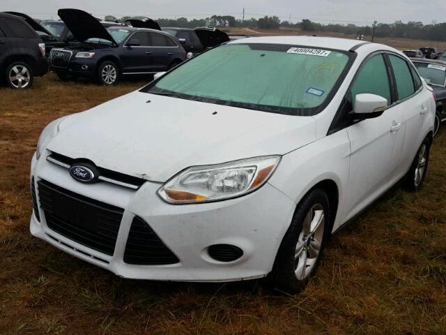 1FADP3F23DL307020 - 2013 FORD FOCUS WHITE photo 2