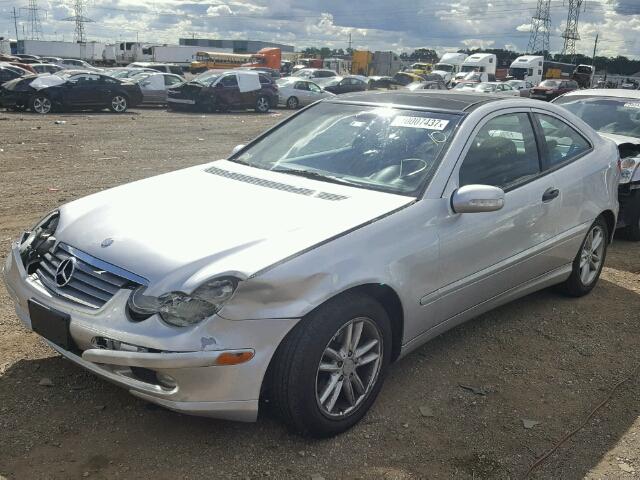 WDBRN47JX2A303555 - 2002 MERCEDES-BENZ C SILVER photo 2