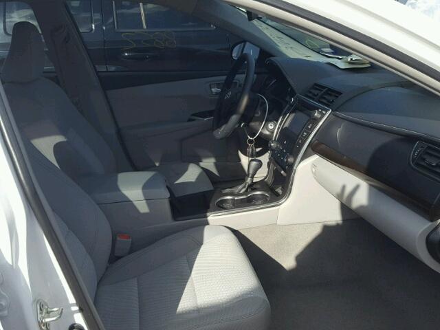 4T1BF1FK4GU164338 - 2016 TOYOTA CAMRY LE 白色 照片 5