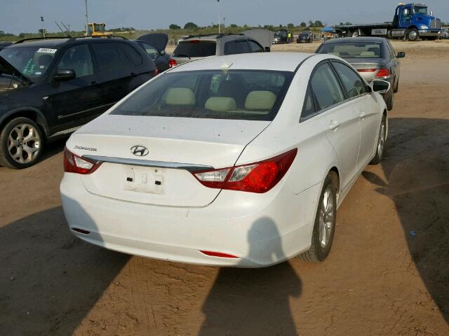 5NPEB4ACXCH498733 - 2012 HYUNDAI SONATA WHITE photo 4