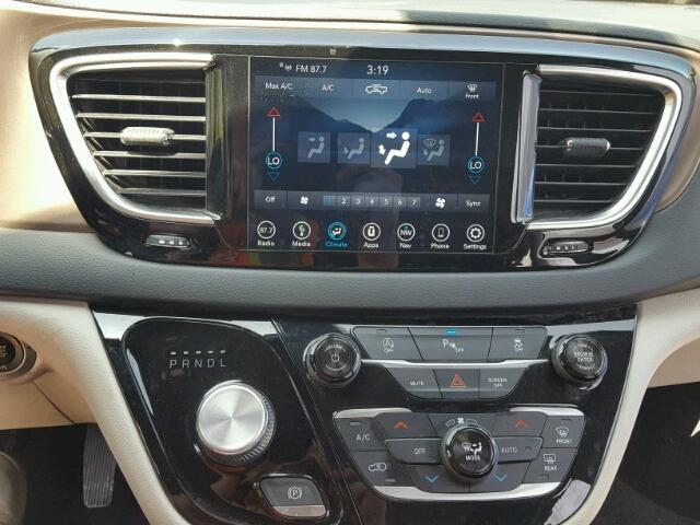 2C4RC1EG0JR130247 - 2018 CHRYSLER PACIFICA T GRAY photo 9