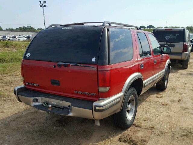 1GNCS13W6W2181848 - 1998 CHEVROLET BLAZER RED photo 4