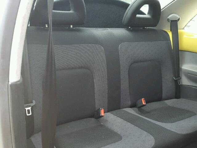 3VWCA21C1YM462099 - 2000 VOLKSWAGEN NEW BEETLE 黄色 照片 6