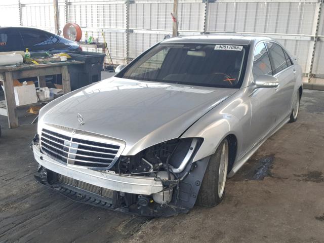 WDDNG71X67A104458 - 2007 MERCEDES-BENZ S 550 SILVER photo 2