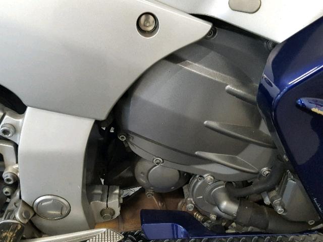 JYARP07E45A002688 - 2005 YAMAHA FJR1300 BLUE photo 5