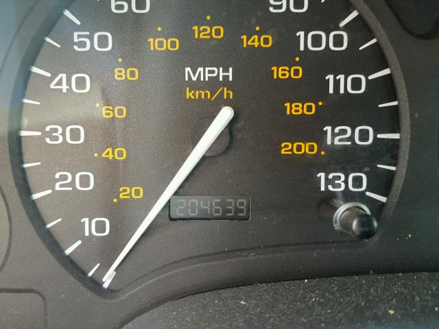 1G8ZR12752Z285445 - 2002 SATURN SC2 BLACK photo 8