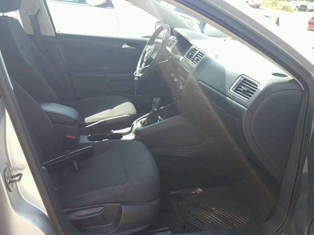 3VW1K7AJ2EM331159 - 2014 VOLKSWAGEN JETTA BASE SILVER photo 5