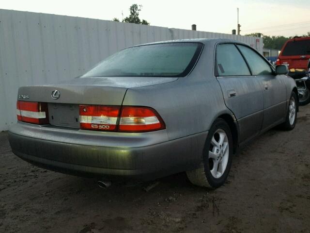 JT8BF28G3Y0275151 - 2000 LEXUS ES 300 GREEN photo 4