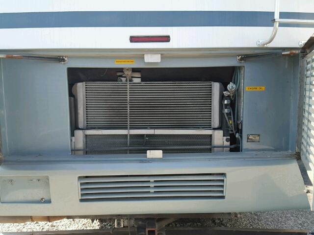 1RF120412Y2010233 - 2000 ROADMASTER RAIL DYANASTER თეთრი ფოტო 7