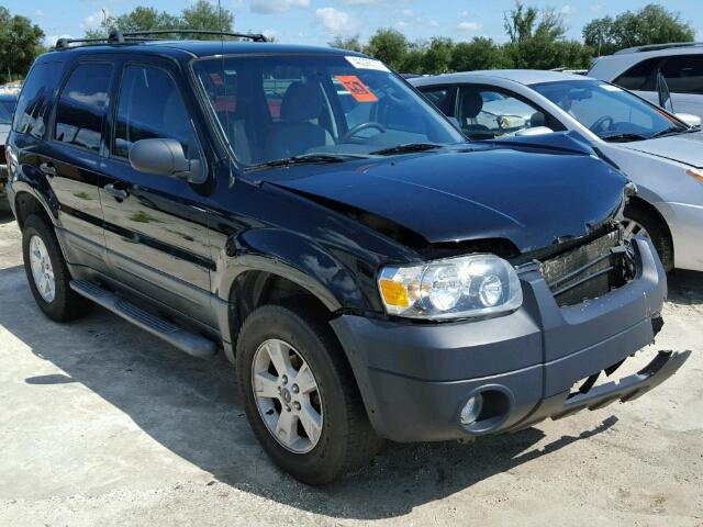 1FMYU03185KE10175 - 2005 FORD ESCAPE XLT BLACK photo 1