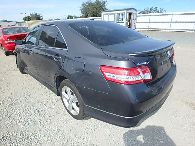 4T1BK3EK2BU126317 - 2011 TOYOTA CAMRY CHARCOAL photo 3