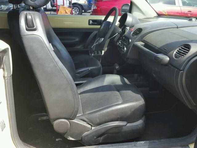 3VWRF31Y76M321211 - 2006 VOLKSWAGEN NEW BEETLE Sarı foto 5