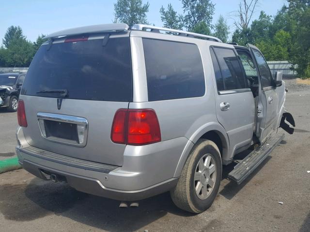 5LMFU28R74LJ40458 - 2004 LINCOLN NAVIGATOR ვერცხლისფერი ფოტო 4
