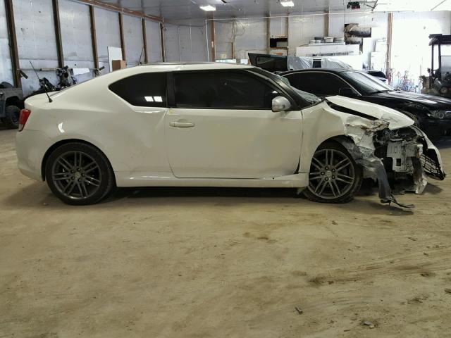 JTKJF5C7XC3026092 - 2012 TOYOTA SCION TC WHITE photo 9