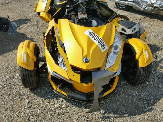 2BXNBDD12EV007627 - 2014 CAN-AM SPYDER ROA YELLOW photo 10