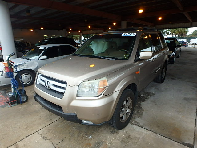 5FNYF28646B050755 - 2006 HONDA PILOT EX GOLD photo 2