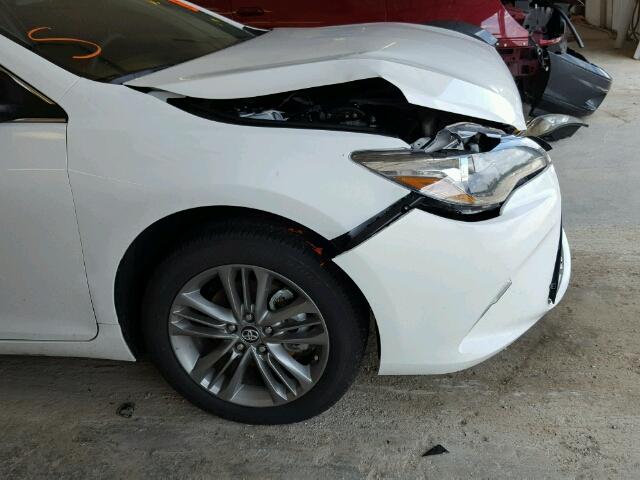 4T1BF1FK4HU322369 - 2017 TOYOTA CAMRY LE WHITE photo 9