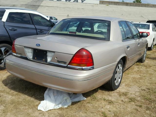 2FAFP73WXWX113520 - 1998 FORD CROWN VICT GOLD photo 4