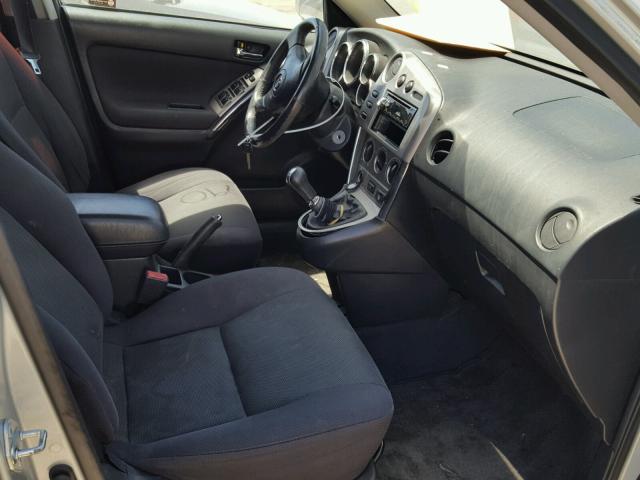 2T1KR32E53C085453 - 2003 TOYOTA MATRIX 银色 照片 5